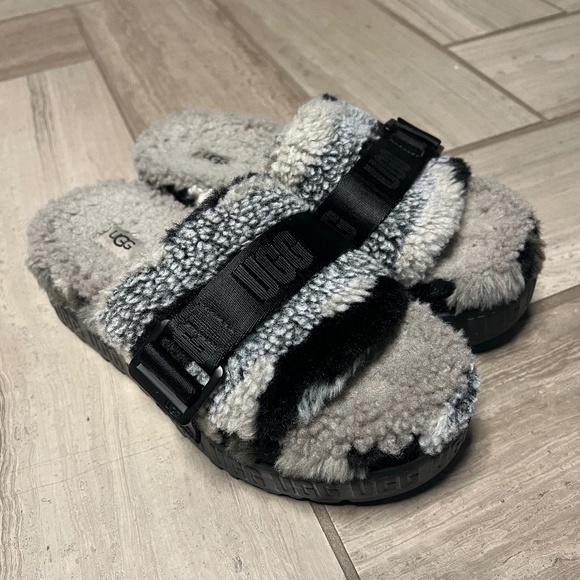 UGG Women’s Multi Colored Fluffita Fuzzy Slide Sandals - Picture 1 of 4